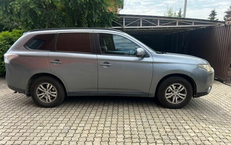 Mitsubishi Outlander III рестайлинг 3, 2012 год, 985 000 рублей, 6 фотография