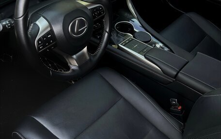 Lexus RX IV рестайлинг, 2022 год, 6 600 000 рублей, 10 фотография