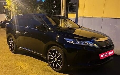 Toyota Harrier, 2017 год, 2 780 000 рублей, 2 фотография