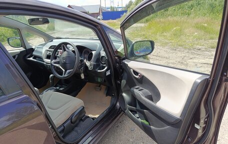 Honda Fit III, 2010 год, 755 000 рублей, 9 фотография