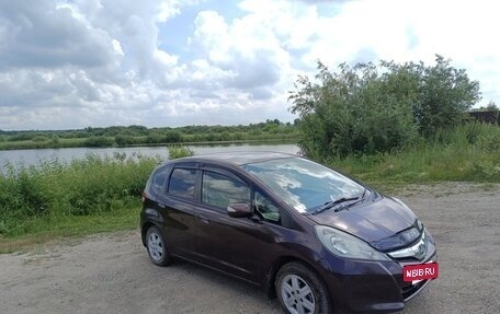 Honda Fit III, 2010 год, 755 000 рублей, 7 фотография
