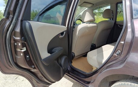 Honda Fit III, 2010 год, 755 000 рублей, 13 фотография