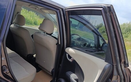 Honda Fit III, 2010 год, 755 000 рублей, 15 фотография