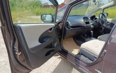Honda Fit III, 2010 год, 755 000 рублей, 14 фотография