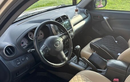 Toyota RAV4, 2004 год, 1 050 000 рублей, 6 фотография