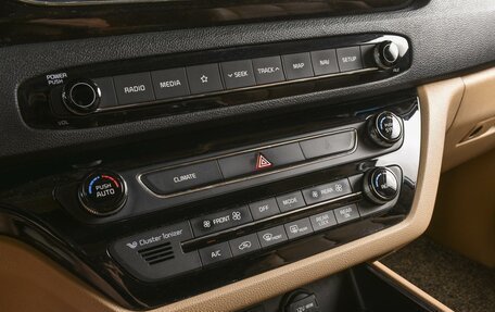 KIA Carnival III, 2019 год, 2 840 000 рублей, 16 фотография