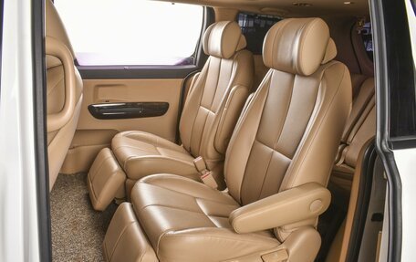KIA Carnival III, 2019 год, 2 840 000 рублей, 10 фотография
