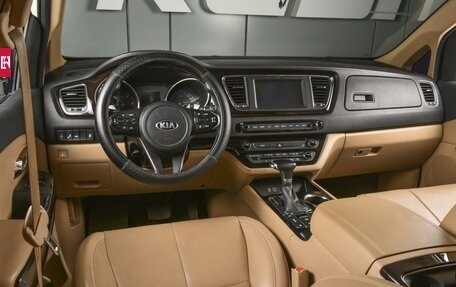 KIA Carnival III, 2019 год, 2 840 000 рублей, 6 фотография