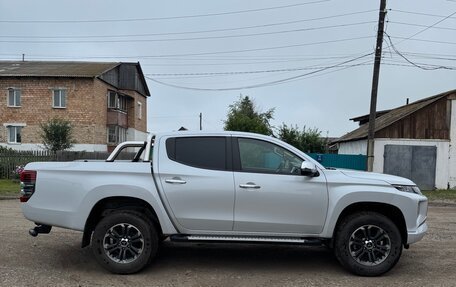 Mitsubishi L200 IV рестайлинг, 2019 год, 2 790 000 рублей, 4 фотография
