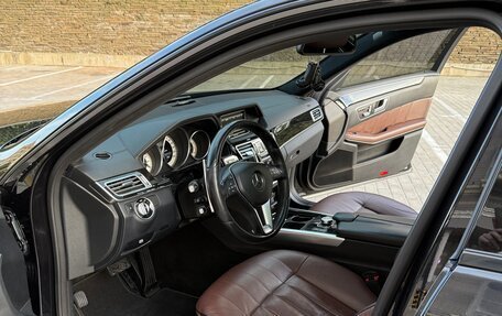 Mercedes-Benz E-Класс, 2013 год, 2 600 000 рублей, 11 фотография