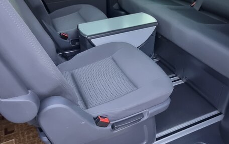 Volkswagen Multivan T5, 2009 год, 2 000 000 рублей, 9 фотография