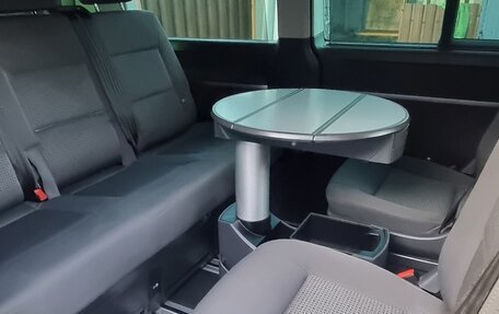 Volkswagen Multivan T5, 2009 год, 2 000 000 рублей, 13 фотография