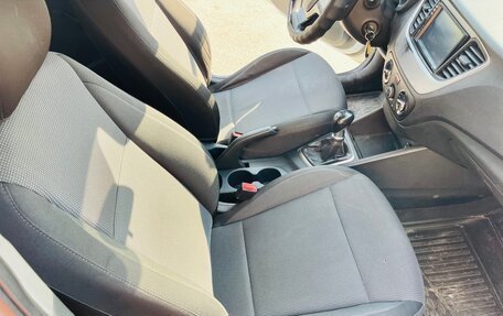 Hyundai Solaris II рестайлинг, 2018 год, 699 000 рублей, 24 фотография