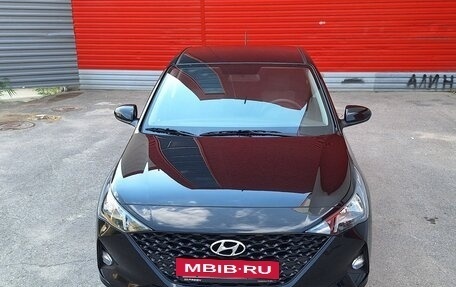 Hyundai Solaris II рестайлинг, 2021 год, 1 740 000 рублей, 4 фотография