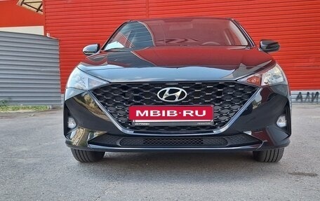 Hyundai Solaris II рестайлинг, 2021 год, 1 740 000 рублей, 3 фотография