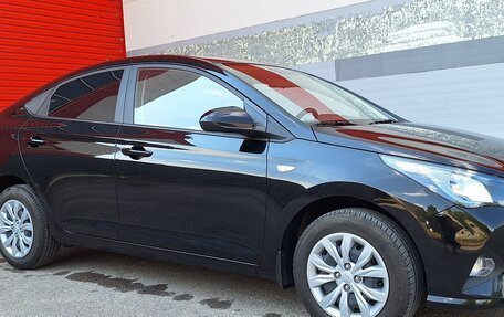 Hyundai Solaris II рестайлинг, 2021 год, 1 740 000 рублей, 9 фотография