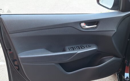Hyundai Solaris II рестайлинг, 2021 год, 1 740 000 рублей, 17 фотография