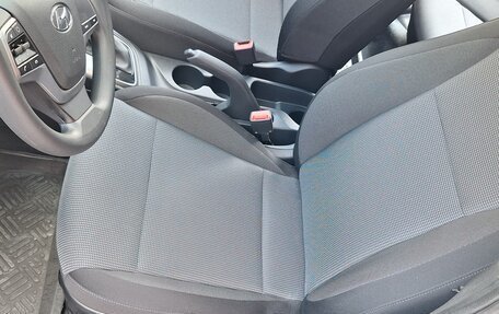 Hyundai Solaris II рестайлинг, 2021 год, 1 740 000 рублей, 26 фотография