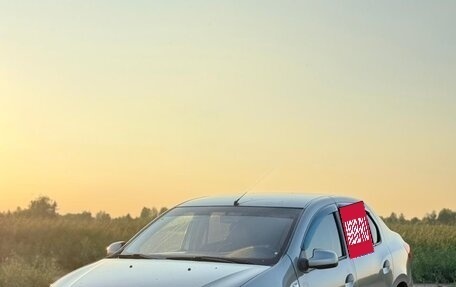 Renault Logan II, 2014 год, 650 000 рублей, 3 фотография