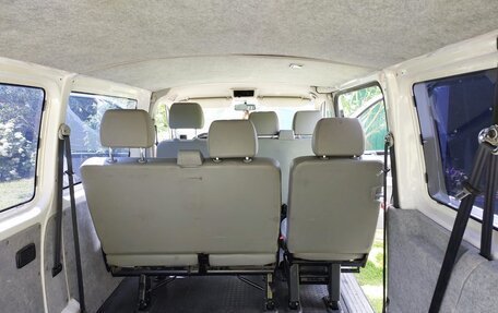 Volkswagen Transporter T5 рестайлинг, 2010 год, 2 150 000 рублей, 4 фотография