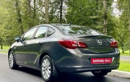 Opel Astra J, 2013 год, 750 000 рублей, 10 фотография