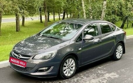 Opel Astra J, 2013 год, 750 000 рублей, 2 фотография