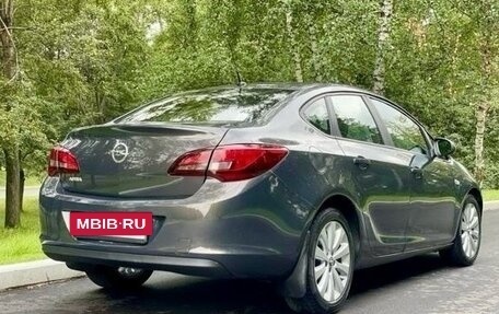 Opel Astra J, 2013 год, 750 000 рублей, 9 фотография