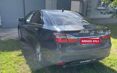 Toyota Camry, 2017 год, 2 500 000 рублей, 4 фотография