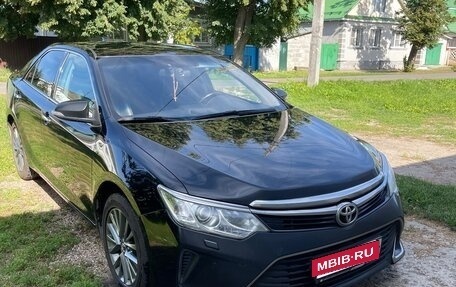 Toyota Camry, 2017 год, 2 500 000 рублей, 3 фотография