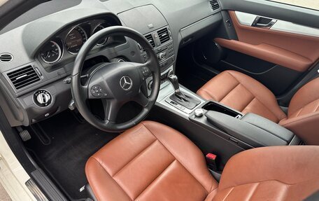 Mercedes-Benz C-Класс, 2010 год, 1 850 000 рублей, 6 фотография