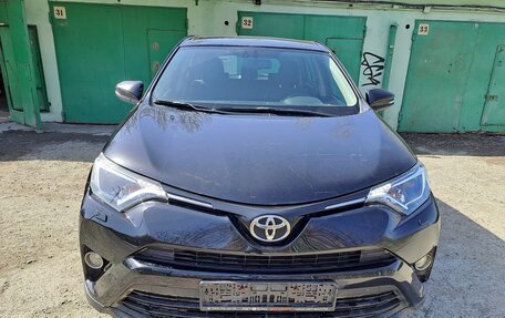 Toyota RAV4, 2017 год, 2 300 000 рублей, 2 фотография