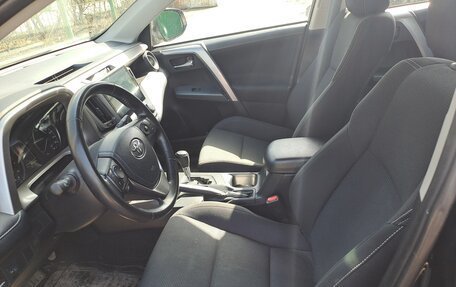 Toyota RAV4, 2017 год, 2 300 000 рублей, 10 фотография