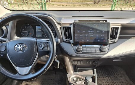 Toyota RAV4, 2017 год, 2 300 000 рублей, 13 фотография