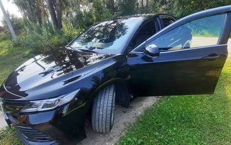 Toyota Camry, 2019 год, 2 500 000 рублей, 2 фотография