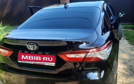 Toyota Camry, 2019 год, 2 500 000 рублей, 4 фотография