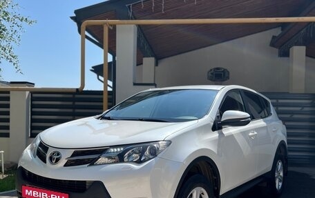 Toyota RAV4, 2013 год, 2 050 000 рублей, 21 фотография