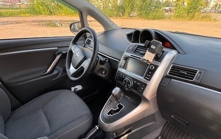 Toyota Verso I, 2013 год, 1 349 000 рублей, 11 фотография