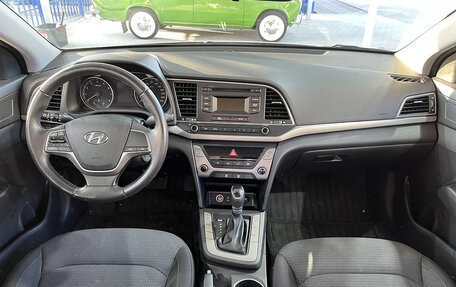 Hyundai Elantra VI рестайлинг, 2017 год, 1 499 000 рублей, 10 фотография