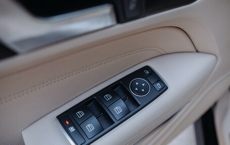 Mercedes-Benz E-Класс, 2015 год, 2 850 000 рублей, 17 фотография