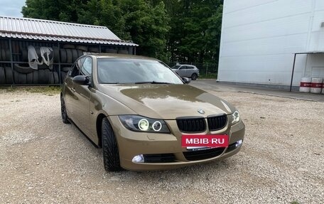 BMW 3 серия, 2006 год, 1 150 000 рублей, 22 фотография