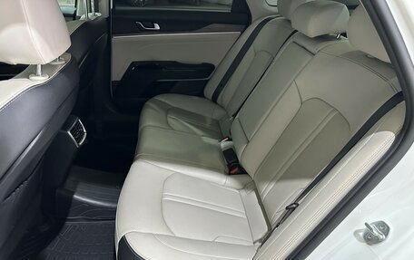 KIA K5, 2021 год, 2 750 000 рублей, 25 фотография