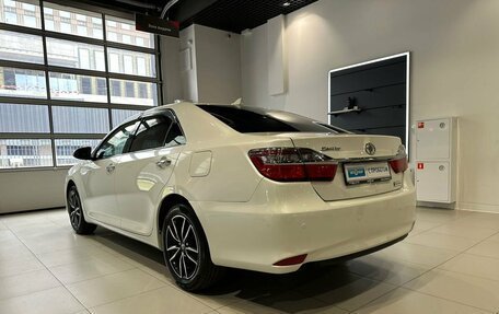 Toyota Camry, 2017 год, 2 300 000 рублей, 7 фотография