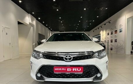 Toyota Camry, 2017 год, 2 300 000 рублей, 2 фотография