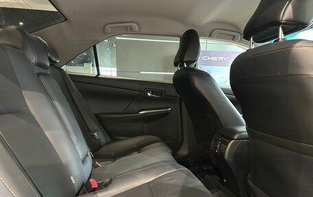 Toyota Camry, 2017 год, 2 300 000 рублей, 14 фотография