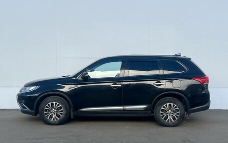 Mitsubishi Outlander III рестайлинг 3, 2017 год, 1 690 000 рублей, 5 фотография