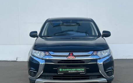 Mitsubishi Outlander III рестайлинг 3, 2017 год, 1 690 000 рублей, 2 фотография