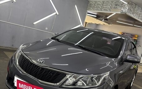 KIA Rio III рестайлинг, 2013 год, 990 000 рублей, 2 фотография