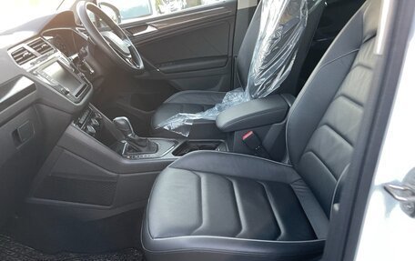 Volkswagen Tiguan II, 2016 год, 2 250 000 рублей, 9 фотография