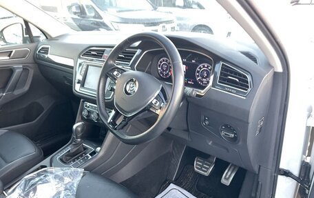Volkswagen Tiguan II, 2016 год, 2 250 000 рублей, 6 фотография
