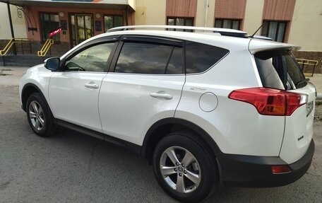 Toyota RAV4, 2015 год, 2 600 000 рублей, 4 фотография